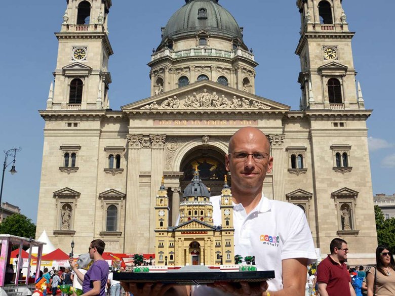 Gyermekkori szenvedélyből hivatás – Székelyföldön járt az első magyar LEGO-építőmester