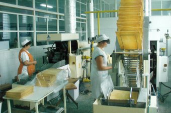 Harmincéves a csíkszeredai nápolyiszelet-gyártás