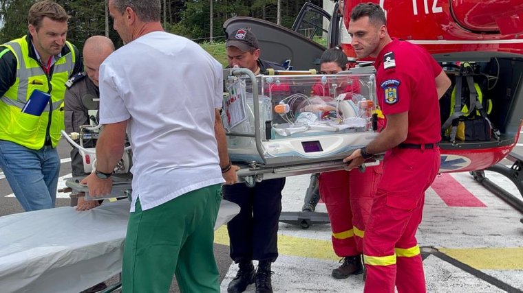 Megvolt az első éles bevetés a csíkszeredai kórház helikopter-leszállópályáján