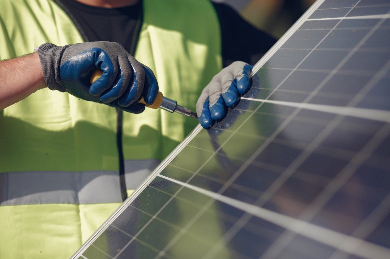 Újraindul kedden a Zöldház program alkalmazása: napelemes céget választhatnak, akiknek nem volt korábban lehetőségük