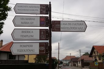 Turisztikai irányjelző táblákat helyeztek ki Szentegyházán