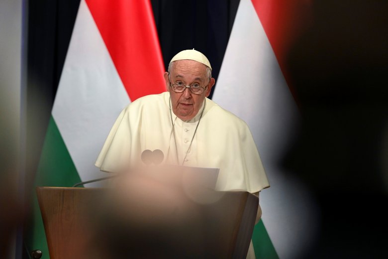 Ferenc pápa Budapesten: a háború szólistái törnek utat maguknak