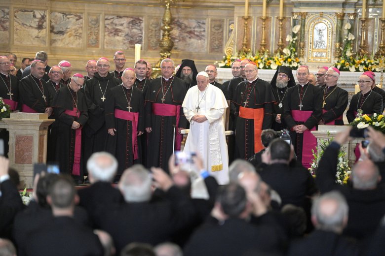 Ferenc pápa: az ateista üldözés idején mártírhalált halt papok tanúsítják a magyarság sziklaszilárd hitét