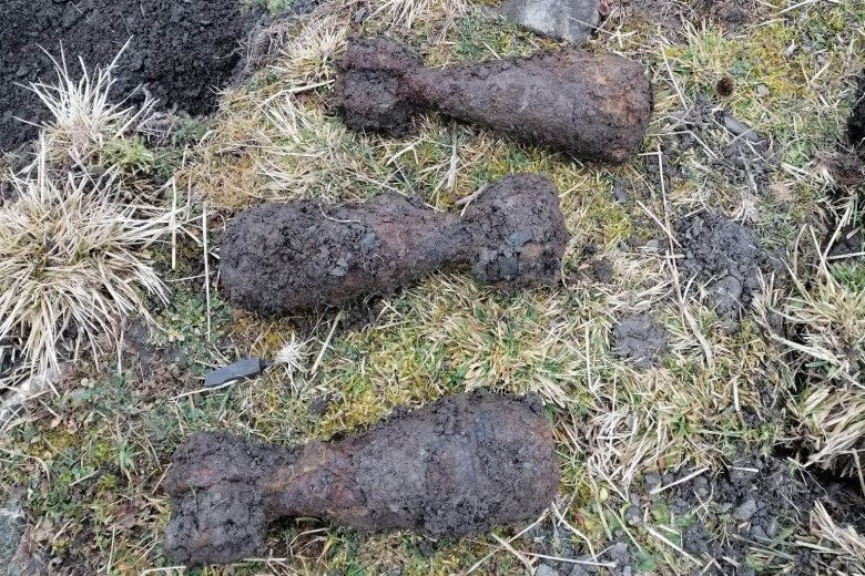 Fel nem robbant lövedékeket találtak Csinódban