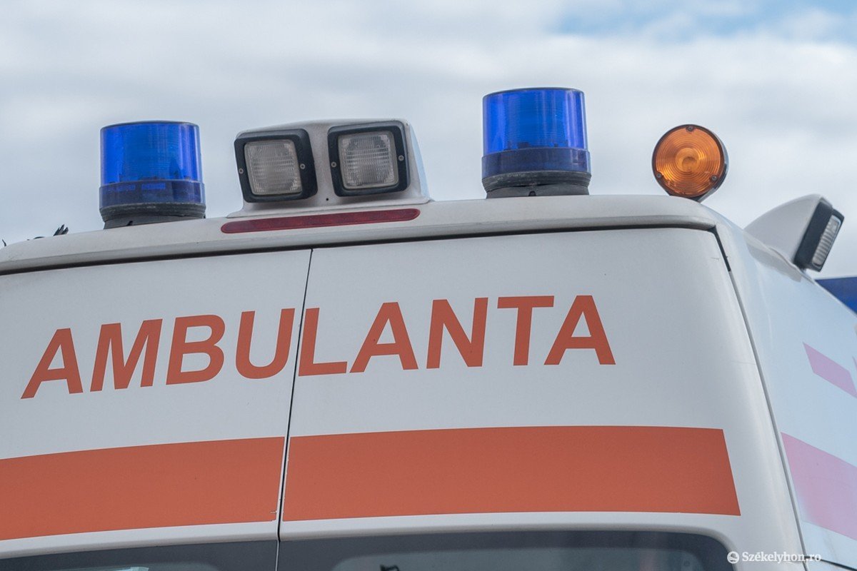 Tizenketten kórházba kerültek, miután egy ittas sofőr által vezetett kisbusz személygépkocsival ütközött Bukarestben