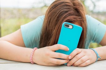 Új fóbia „hódít”: egyre többen szoronganak, ha telefonálniuk kell