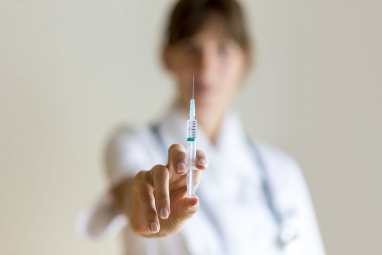 Kötelezővé tennék a védőoltást – Szakemberek remélik, radikális lépéseket tesz az egészségügyi miniszter