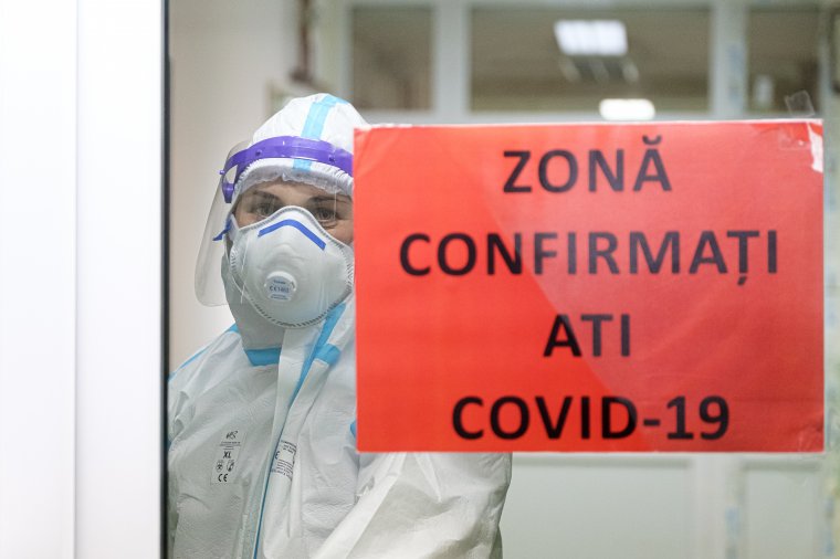 Meghaladta a négyezret az elmúlt nap során jegyzett új koronavírusos esetek száma