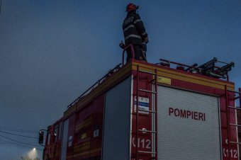 Kigyulladt egy lakóház Borszéken, egy férfit égési sérülésekkel kórházba szállítottak