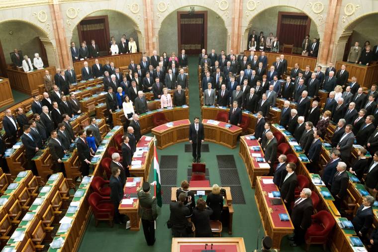 Letette az esküt Áder János, Magyarország újraválasztott elnöke