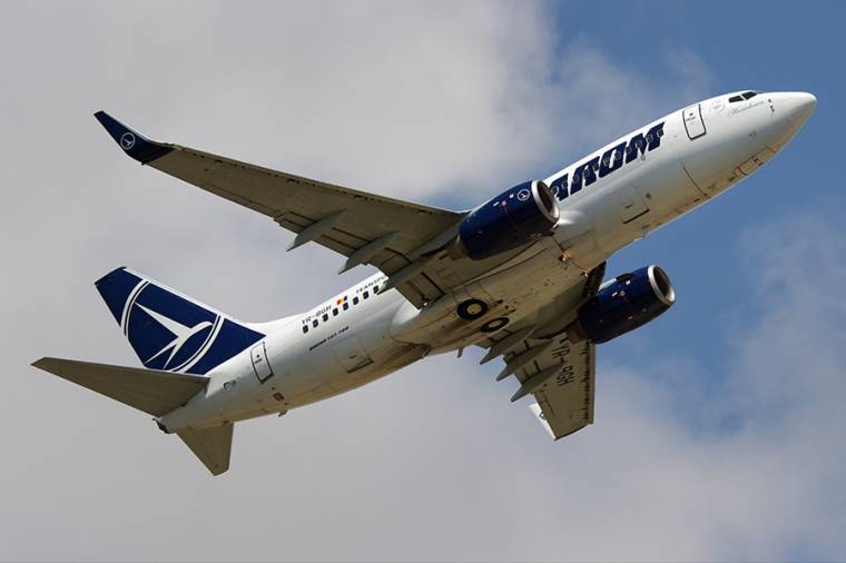 Román utasszállító repülőhöz riasztották a magyar Gripeneket