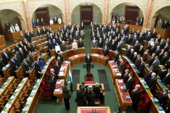 Letette az esküt Áder János, Magyarország újraválasztott elnöke