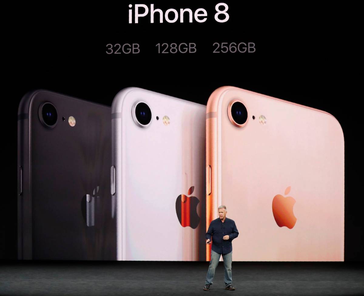 Megjelent az iPhone 8 és az iPhone X