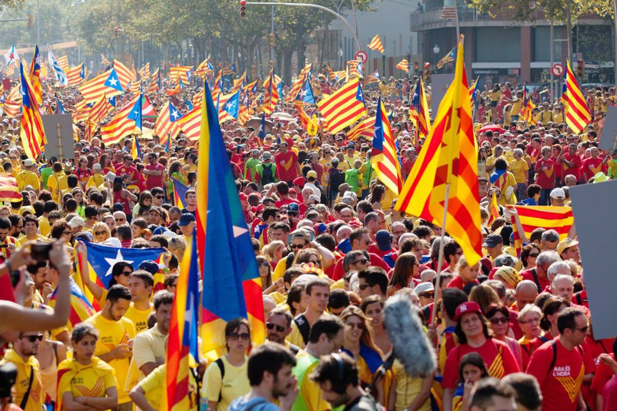Megszavazták a „Katalán Köztársaság” függetlenségét kinyilvánító javaslatot