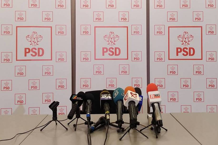 Az emelt gyereknevelési pótlék késlekedésével riogatva bírálja a büdzsét támadó államfőt a PSD