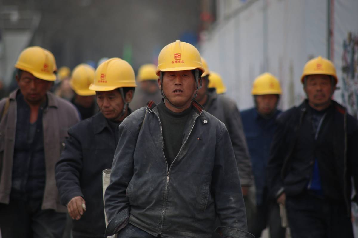 Egymillió dolgozó hiányzik a romániai munkaerőpiacról