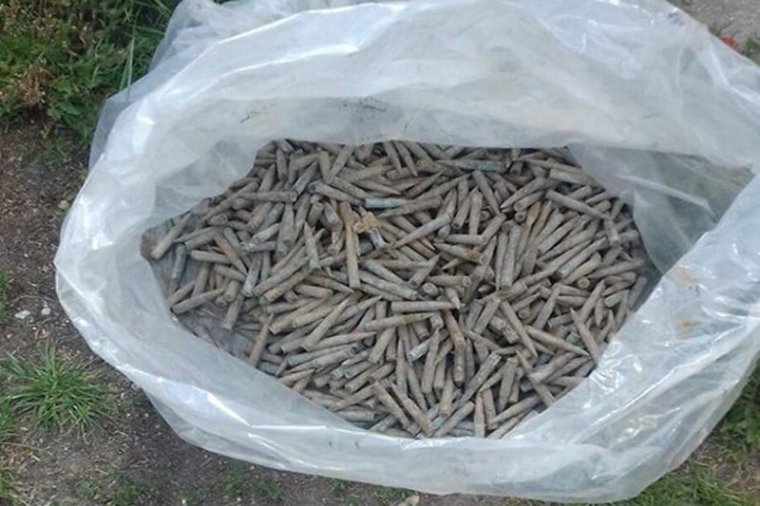 Közel ezer töltényt találtak Tusnádfürdő közelében