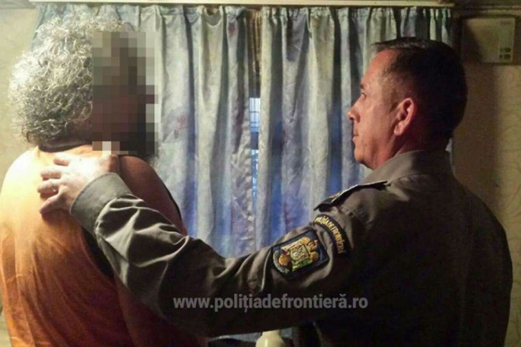 Tömeggyilkosság miatt körözött férfit fogtak el a román határrendészek