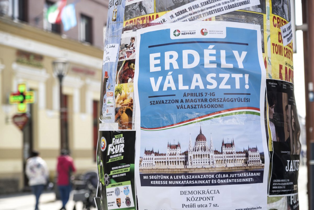 Szilágyi Zsolt szerint az erdélyi levélszavazatok közel felét a Néppárt és az EMNT juttatta célba