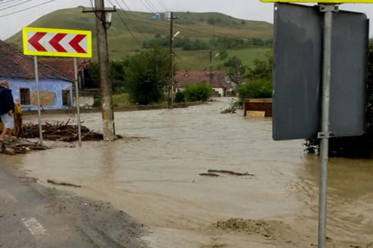 Országszerte több mint harminc településen okoztak áradásokat az elmúlt nap felhőszakadásai