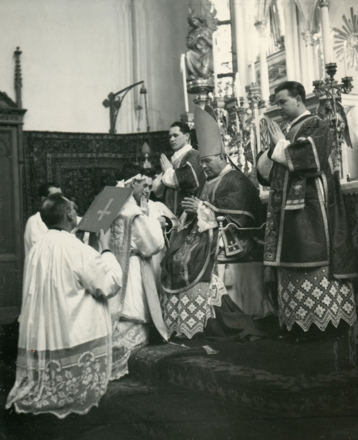 Nyolcvan éve szentelték püspökké Márton Áront