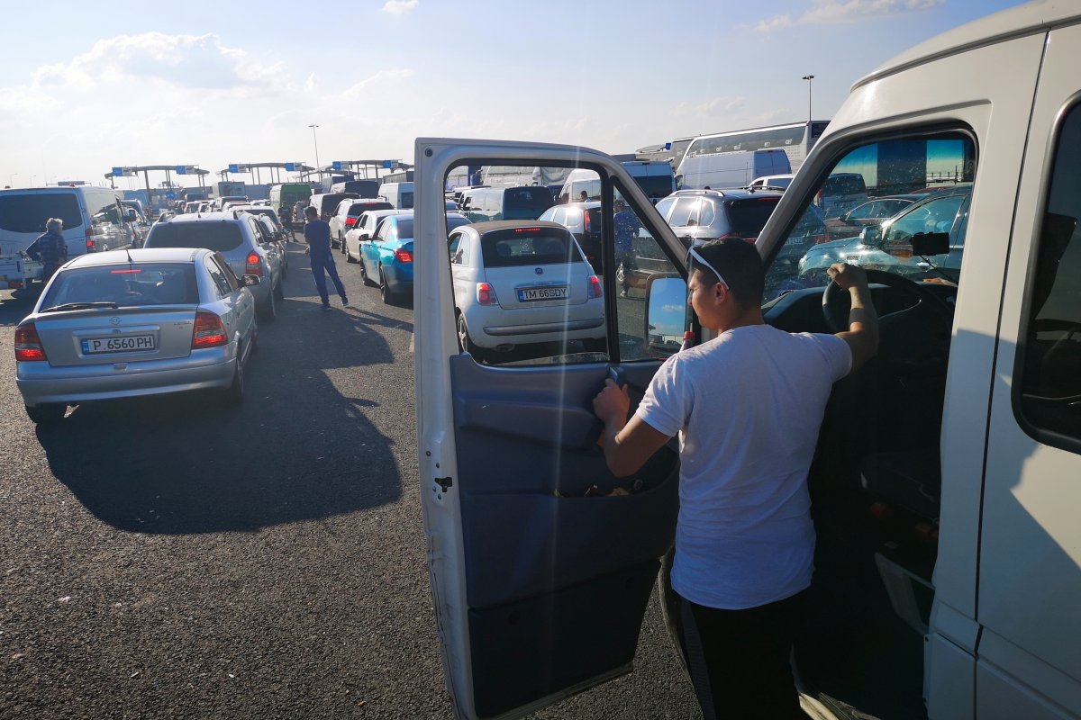 Torlódás alakult ki a bolgár-görög határon a turisták magas száma miatt
