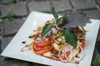 Ízletes, egészséges saláták a Főnix Konyhától