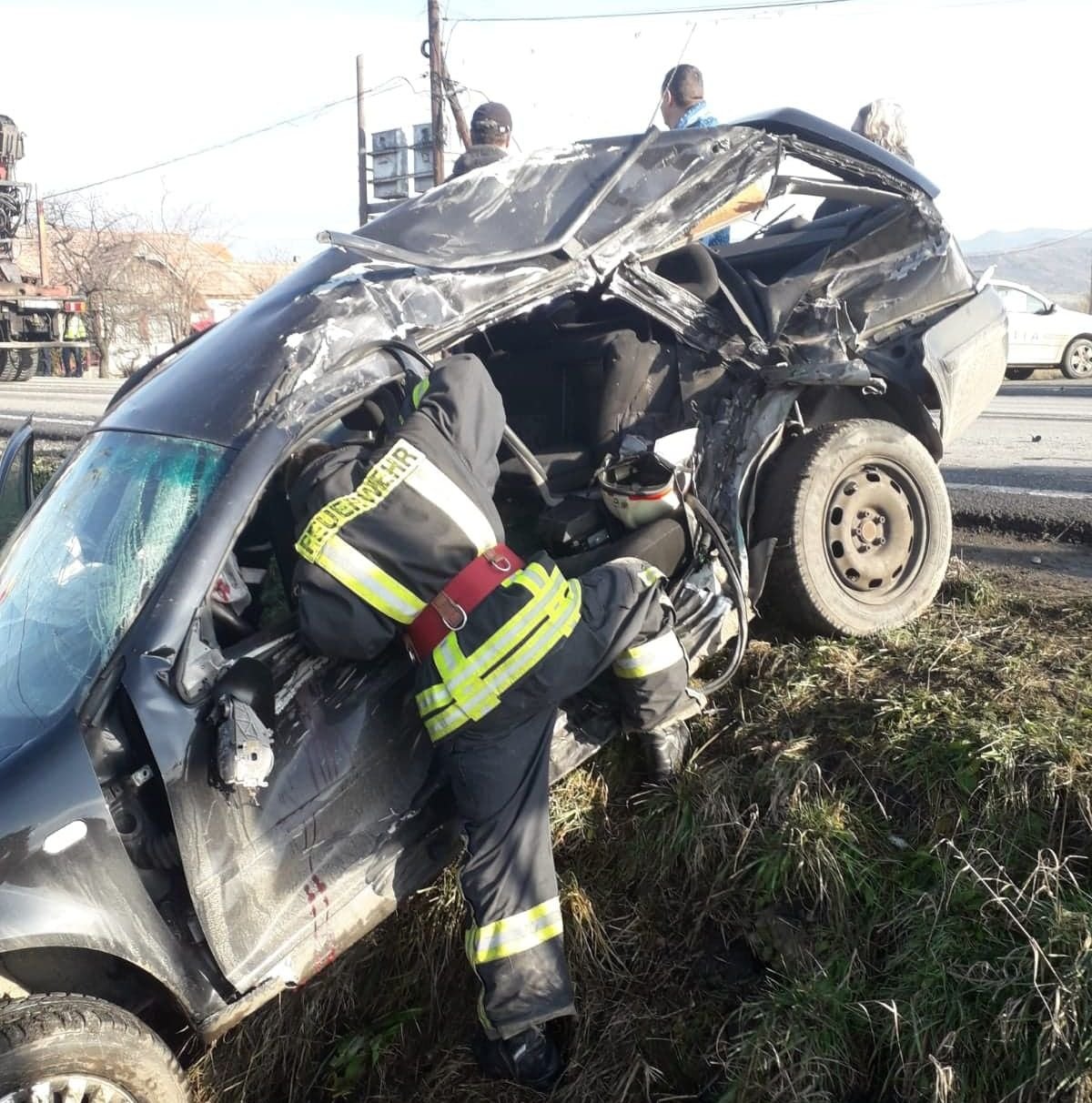 Meghalt a sofőr az üzemanyag-szállító teherautóval való frontális ütközés után