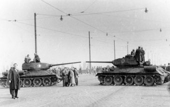 Putyin: hiba volt tankokat küldeni Budapestre 1956-ban