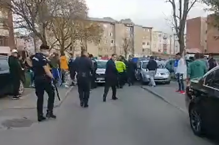 Ortodox nagyszombati anarchia Vajdahunyadon: rendőrökre támadtak a lakók