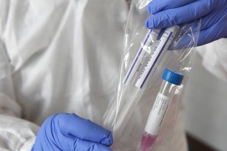 Hatékony gyógyszert találtak Franciaországban a súlyos koronavírusos esetek kezelésére