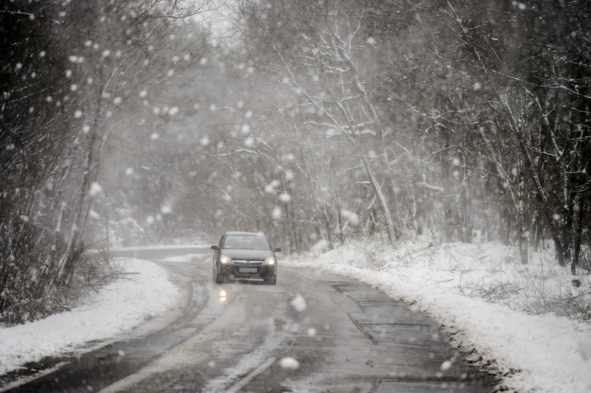 Hóviharokra, erős szélre figyelmeztetnek – Kovászna megye is érintett