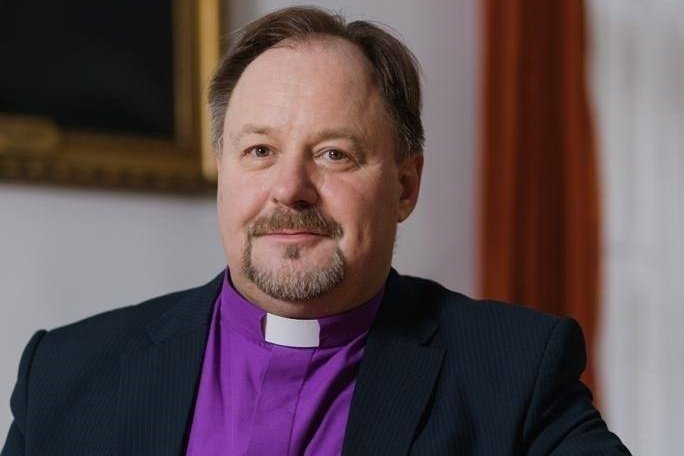 Adorjáni Dezső evangélikus püspök húsvéti üzenete: „Krisztusban a véges emberi természet befogadta a végtelen istenit”