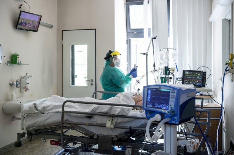 Újabb csökkenés a kórházban ápolt koronavírusos betegek számában