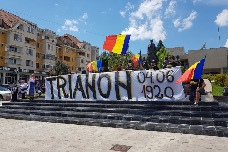 A trianoni évforduló apropóján ünnepeltek a románok Sepsiszentgyörgyön