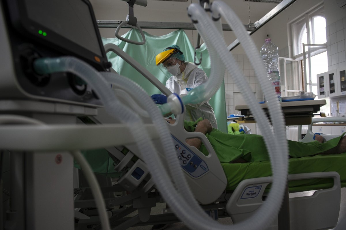 Egy nap alatt tizenegy fertőzött vesztette életét Maros megyében