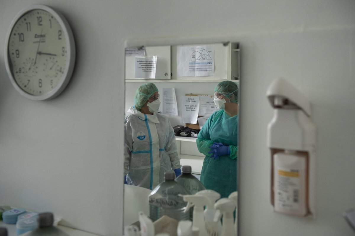Maros megye: 595 fertőzött, közülük százan egészségügyi alkalmazottak
