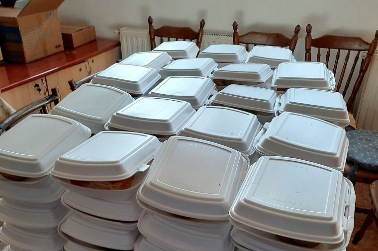 Haza is vihetik a kormánytámogatásból biztosított ebédet a mikóujfalui gyerekek