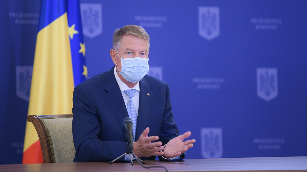 Iohannis továbbra is a járványügyi intézkedések betartására figyelmeztet