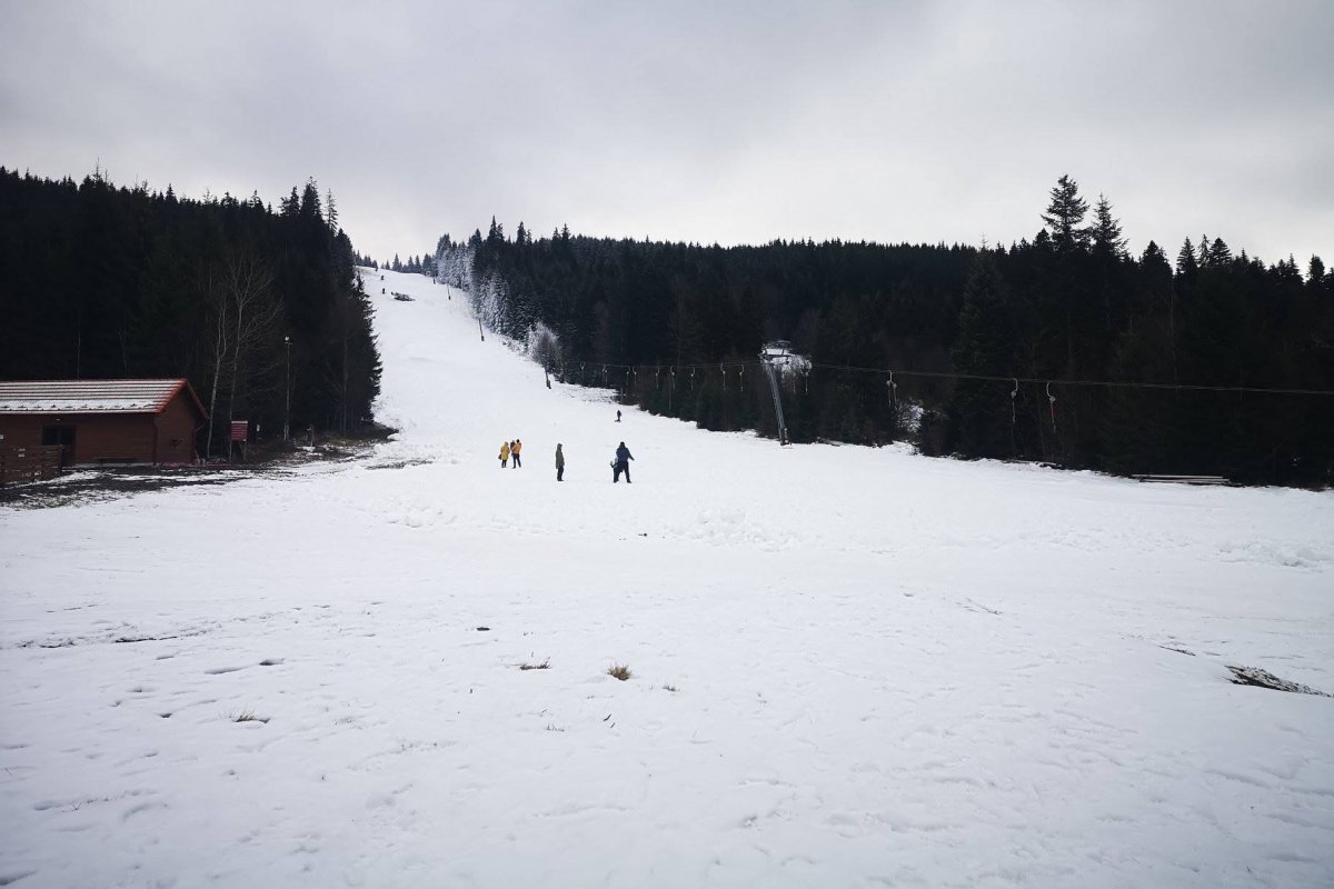 Özönlenek a turisták Borszékre, az idei az elmúlt évek legjobb téli szezonja