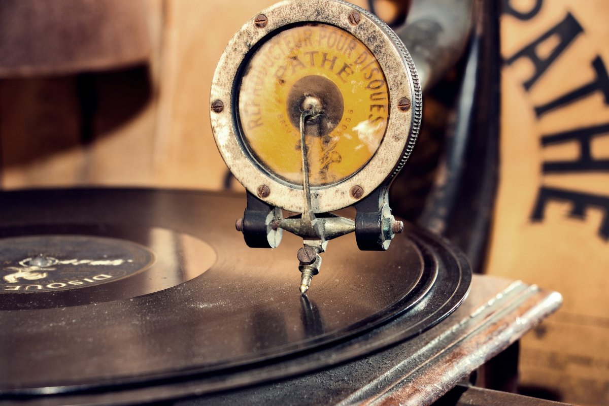 Hatvan év gramofonlemezei hallgathatók meg online