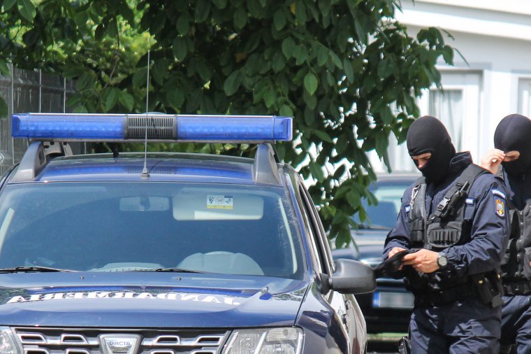 Csempészettel és pénzmosással kapcsolatos ügyben tartottak házkutatást 14 – köztük több erdélyi – megyében