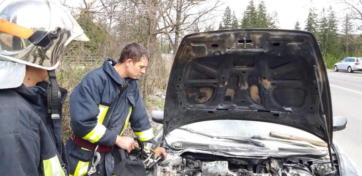Autó gyúlt ki Kalibáskőn, melléképület kapott lángra Lövétén
