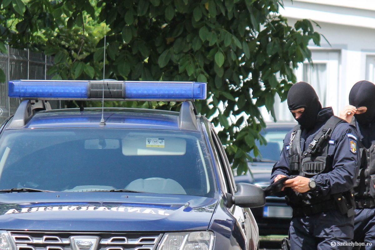 Csempészettel és pénzmosással kapcsolatos ügyben tartottak házkutatást 14 – köztük több erdélyi – megyében