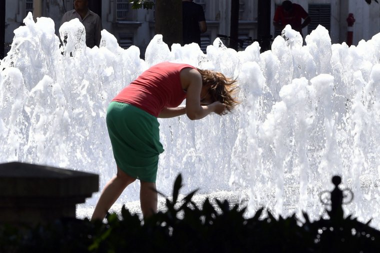Magyarországon vörös kód, Olaszországban legmagasabb fokozatú riasztás lépett életbe a hőség miatt