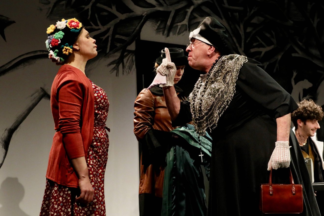 Molière Tartuffe-je a Csíki Játékszín színpadán
