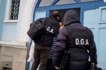 Több erdélyi megyében is házkutatások zajlanak migránscsempészettel gyanúsított személyeknél