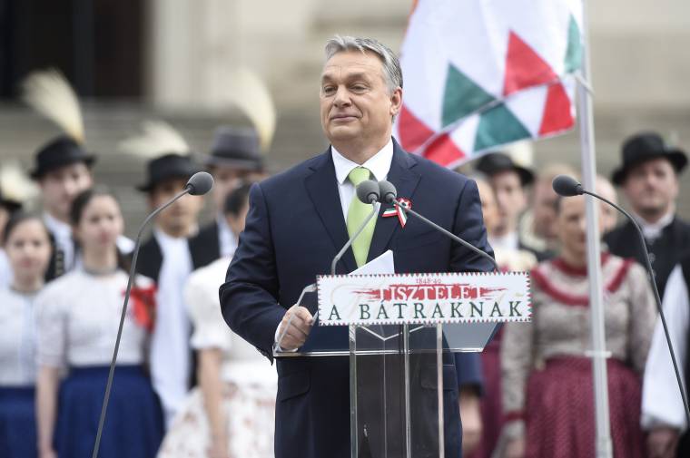 Orbán: Brüsszelt meg kell állítani!