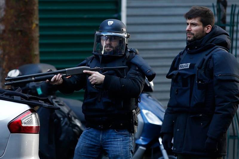Politikusokat és migránsokat akart ölni egy francia szélsőjobboldali csoport
