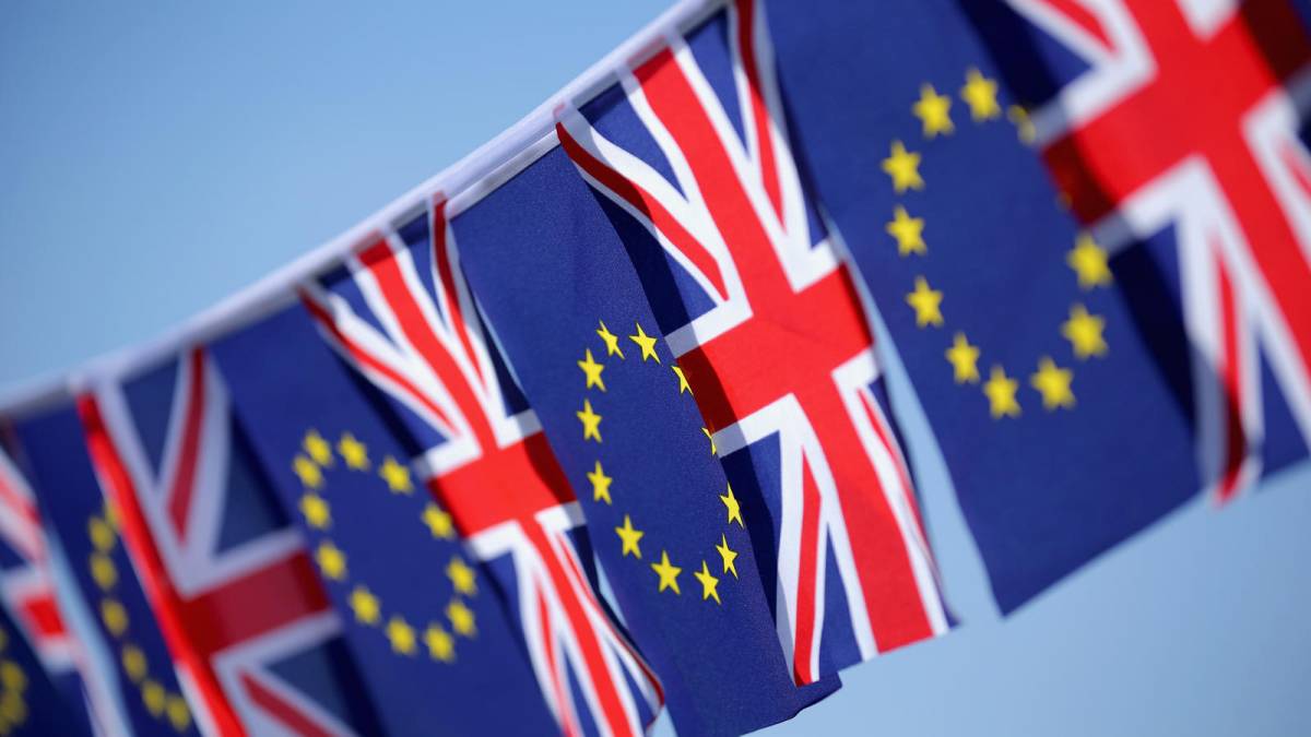 Brexit: meghaladta a kétmilliót az új népszavazást követelők száma